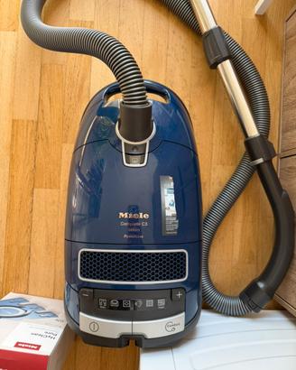 Aspirapolvere miele c3 select poweLine