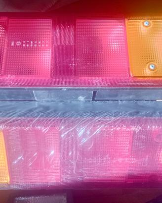 Fanali posteriori per camion