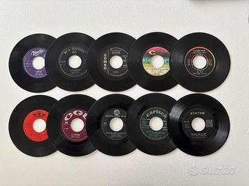 Lotto 10 DISCHI 45 GIRI artisti vari senza coperti