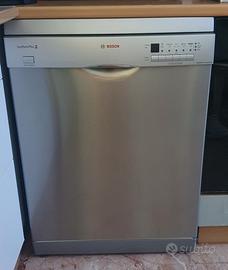 Lavastoviglie  Bosch 12 coperti 4 programmi. 