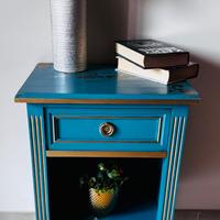 Comodino , Elemento di atredo