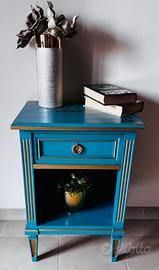 Comodino , Elemento di atredo