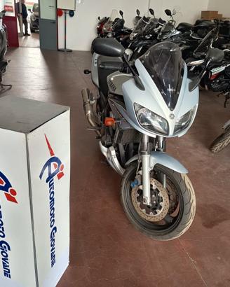 Yamaha FZ6 Fazer 600