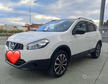 Nissan Qashqai 1.6 dCi DPF Tekna 4x4 2013