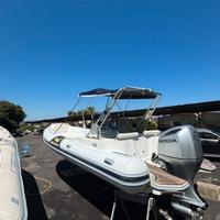 Gommone motonautica vesuviana 780 confort