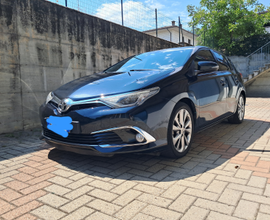 Toyota auris 1.6 diesel lounge