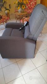 poltrona relax, reclinabile, alzapersona