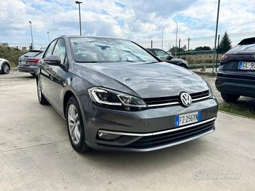Volkswagen Golf 2.0 TDI DSG 5p. Executive BlueMoti