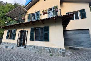 Villa con ampio terreno a pochi passi dal mare