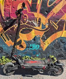 MONOPATTINO ELETTRICO ESKOOT 11 - 3.200 WATT