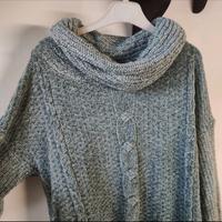 Maglione con scollo morbido. 