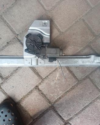 alza vetro sinistro Citroen Berlingo 2011