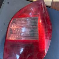 Fanale posteriore citroen c2