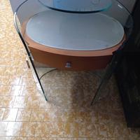 tavolino, panca tavolo e sedie in legno, specchio 