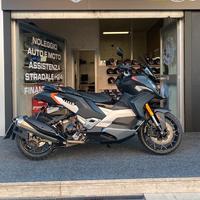 NOLEGGIO GIORNALIERO E WEEKEND Peugeot XP 400