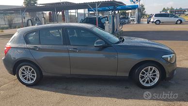 BMW SERIE 1 - 118D - UNIQUE