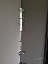 Colonna attrezzata per box doccia
