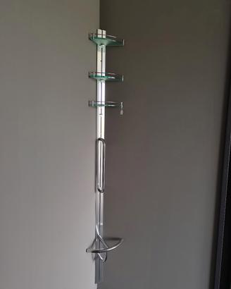 Colonna attrezzata per box doccia