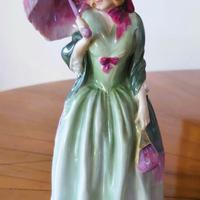 Porcellana Royal Doulton Miss Demure HN1463