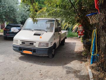 Autocarro Iveco 30E8 A35