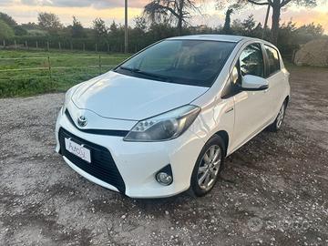 TOYOTA Yaris 1.5 Hybrid 5 porte Lounge UNICO PRO