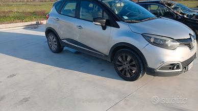 Renault Captur Solo RICAMBI K9K B6