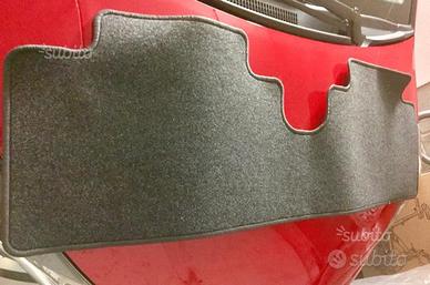 Tappetino posteriore Yaris nuovo