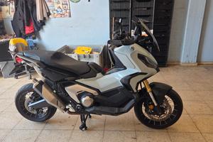 Honda X-ADV 750 - 2024