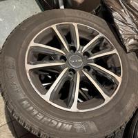 Cerchi originali Mak con gomme invernali