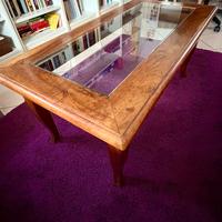 Tavolino da salotto in legno e vetro