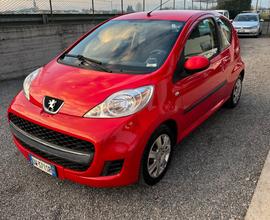 Peugeot 107 1.0 68CV 3p. Sweet Years 2Tronic