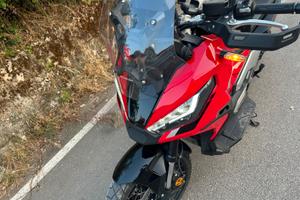 HONDA X-ADV 750 special edition zero sinistri