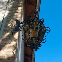 Lampada in ferro battuto da esterno