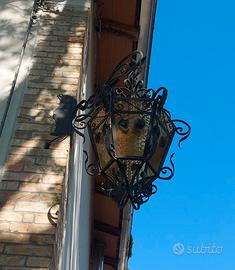 Lampada in ferro battuto da esterno