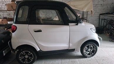 auto elettrica senza patente 