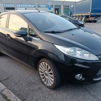 Fiesta 1.4 TDCi Titanium 5 porte OK NEOPATENTATI 