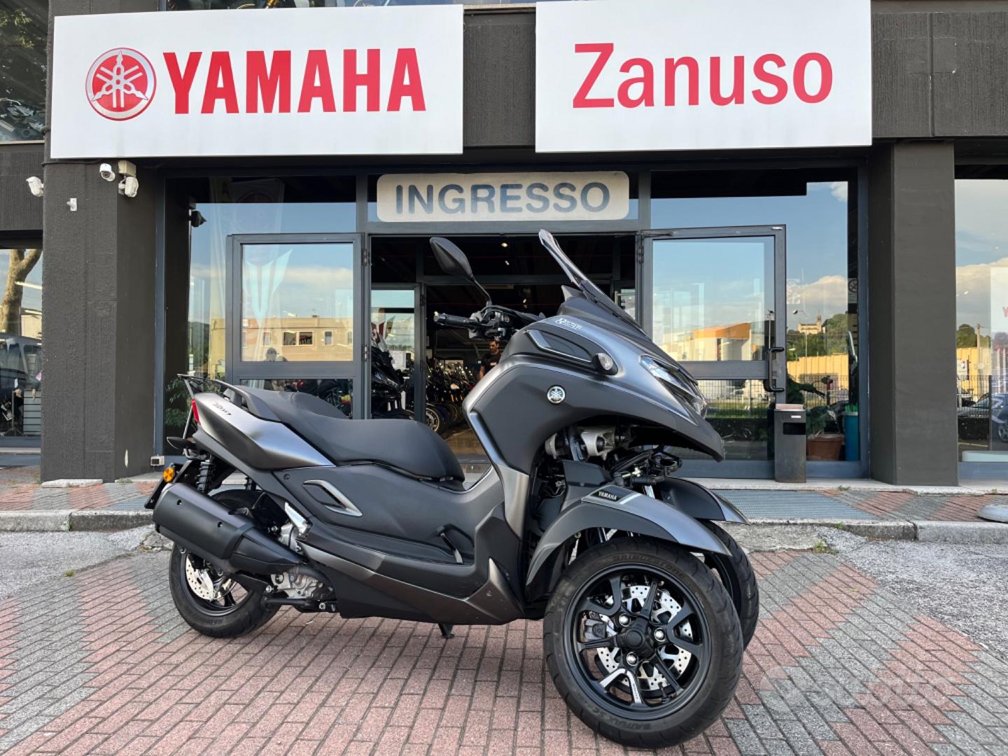 Subito Zanuso srl Conc. Yamaha Yamaha Tricity 300 pochissimi km
