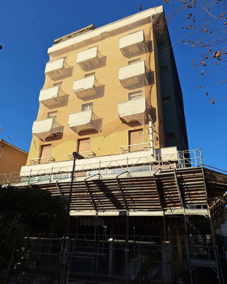 Vecchio Hotel per fare appartamenti