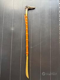 Antico calzascarpe lungo con testa di cane