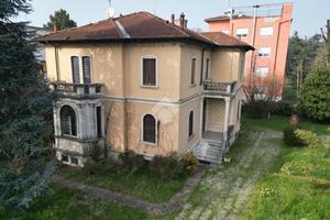 VILLA SINGOLA A MANERBIO