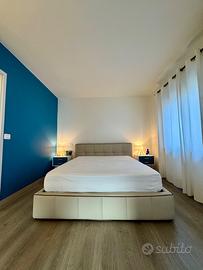 Letto matrimoniale imbottito con contenitore