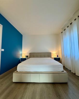 Letto matrimoniale imbottito con contenitore