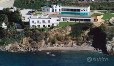 Resort sul mare in vendita