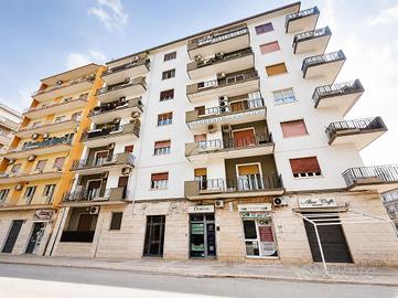 3 LOCALI A BARI