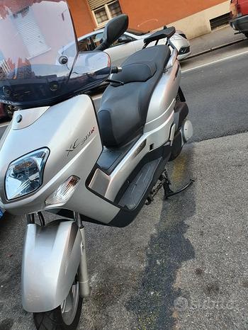 VERSITY XC 300 RICAMBI YAMAHA carena MOTORE RUOTA 