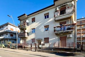 3 LOCALI A CALUSCO D'ADDA