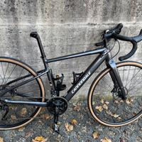 Cannondale Topstone Neo SL (pedalata assistita)