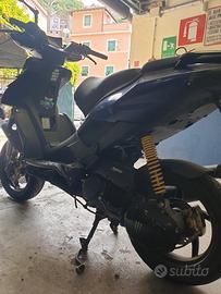 Aprilia sr 50 r scooter pezzi