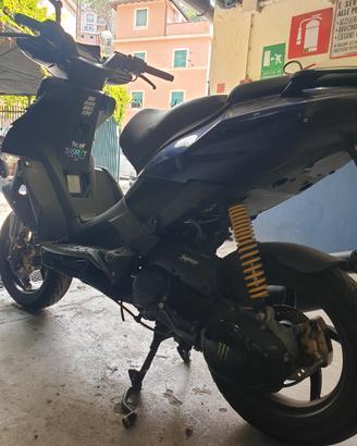 Aprilia sr 50 r scooter pezzi
