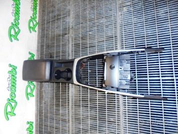 TUNNEL CON BRACCIOLO PER AUDI A4 AVANT B8 2011